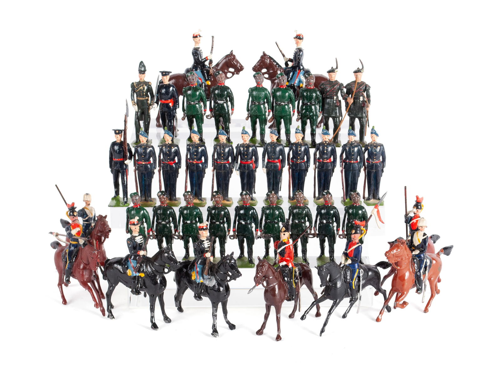 COLLECTION OF BRITAINS LEAD TOY MILITARY FIGURES (1 of 8)