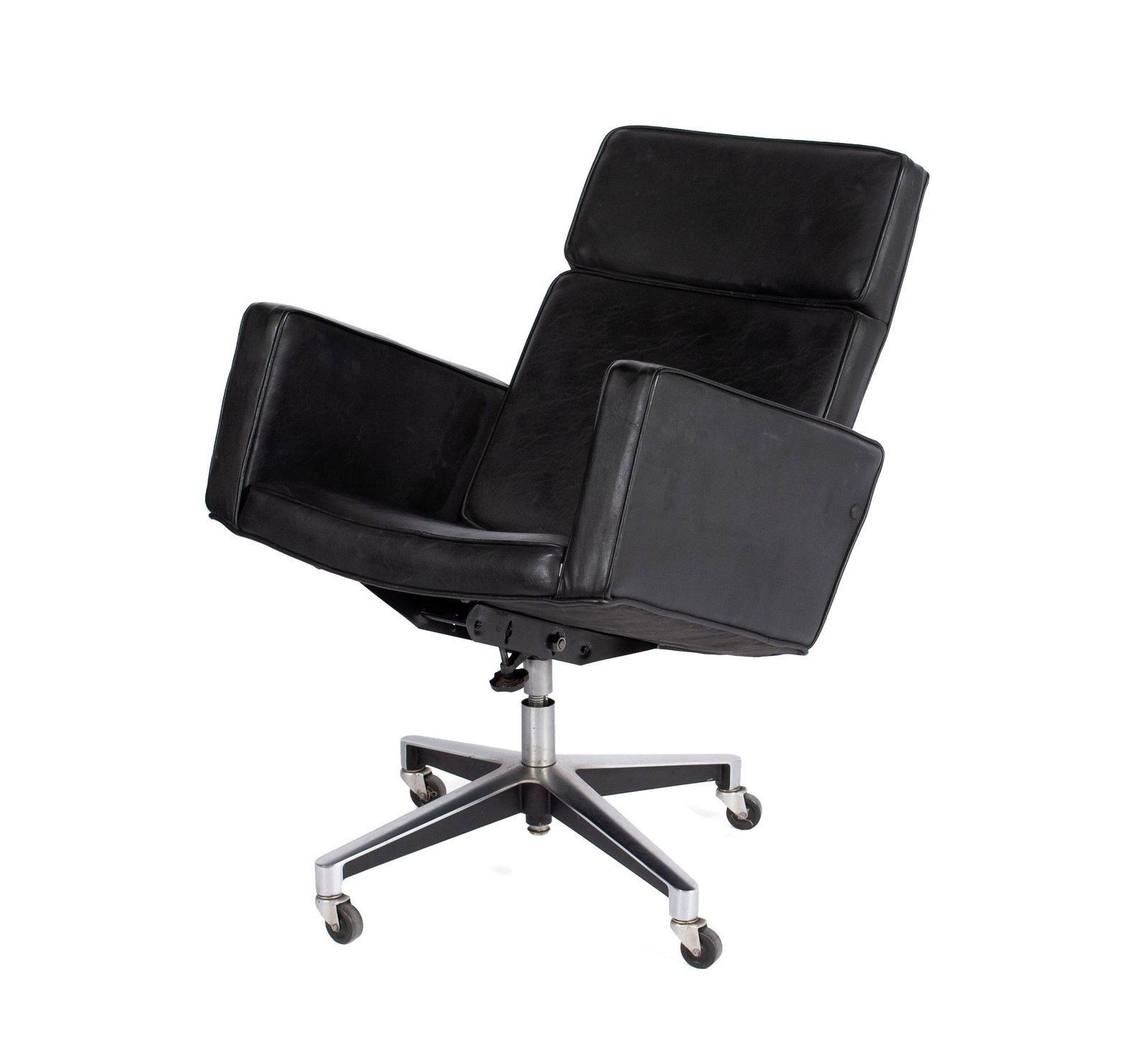 VINCENT CAFIERO FOR KNOLL  EXECUTIVE TASK  CHAIR (1 of 7)