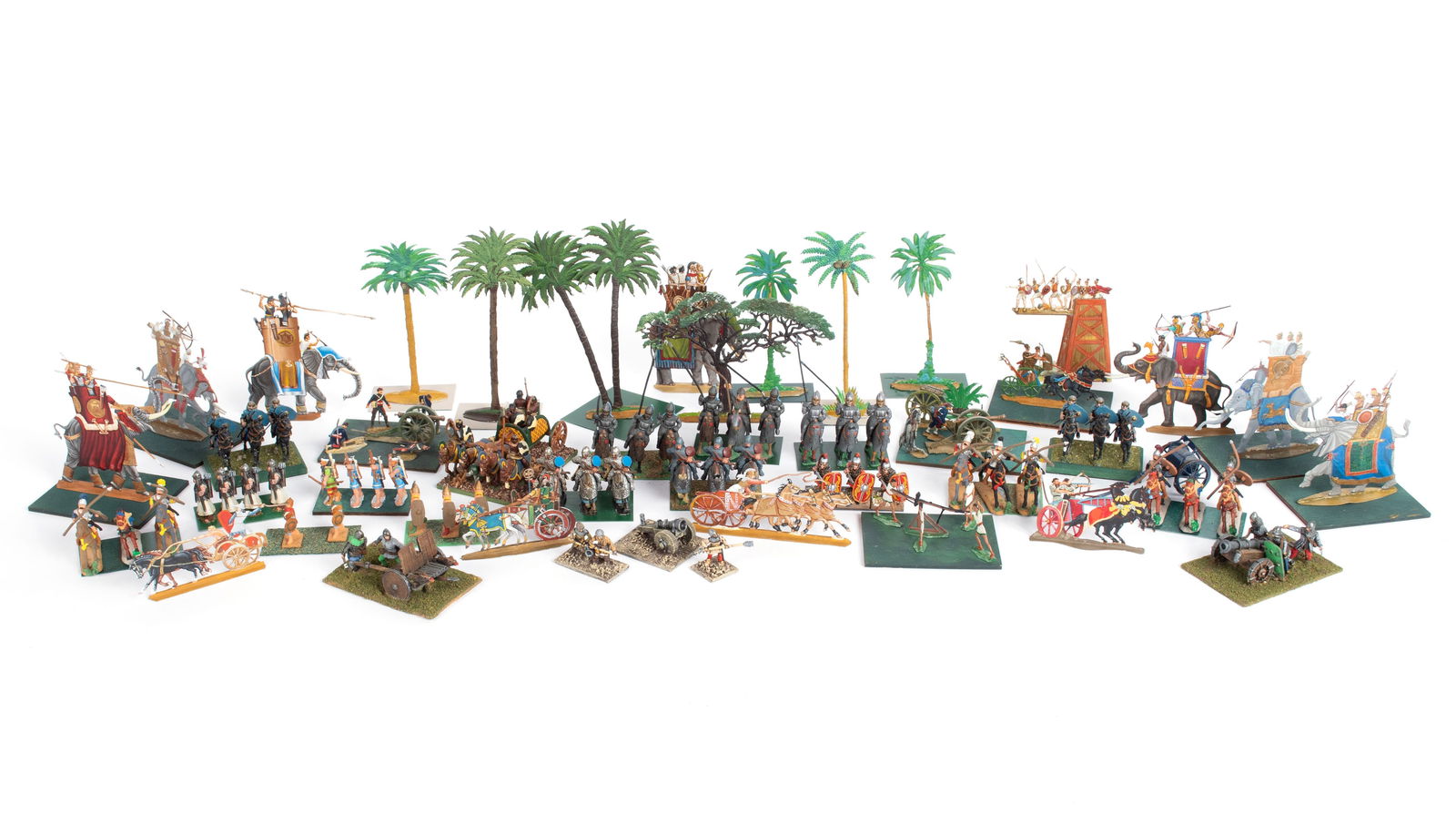 LARGE COLLECTION OF TOY SOLDIERS (1 of 14)