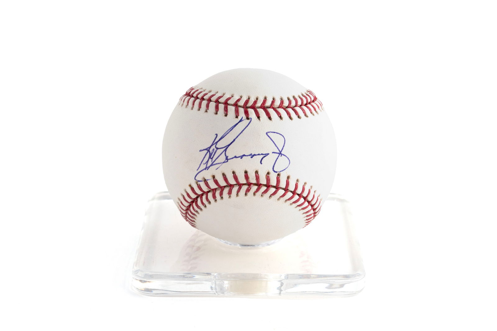 KEN GRIFFEY JR. AUTOGRAPHED BASEBALL: KEN GRIFFEY JR. AUTOGRAPHED BASEBALLRawlings Official Selig Major League Baseball.Certified Authentic by Bang the Gavel, Inc.Collection of John Carver, Rock Island, Illinois