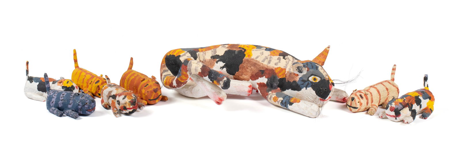 MIGUEL RODRIGUEZ CARVED WOODEN CAT WITH KITTENS (1 of 10)