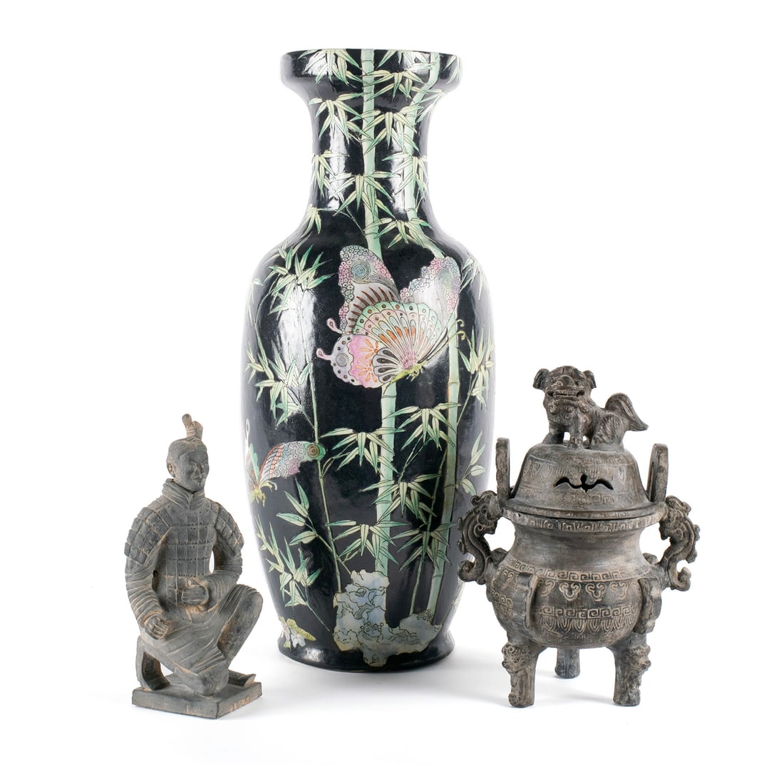 THREE CHINESE DECORATIVE ITEMS (1 of 18)