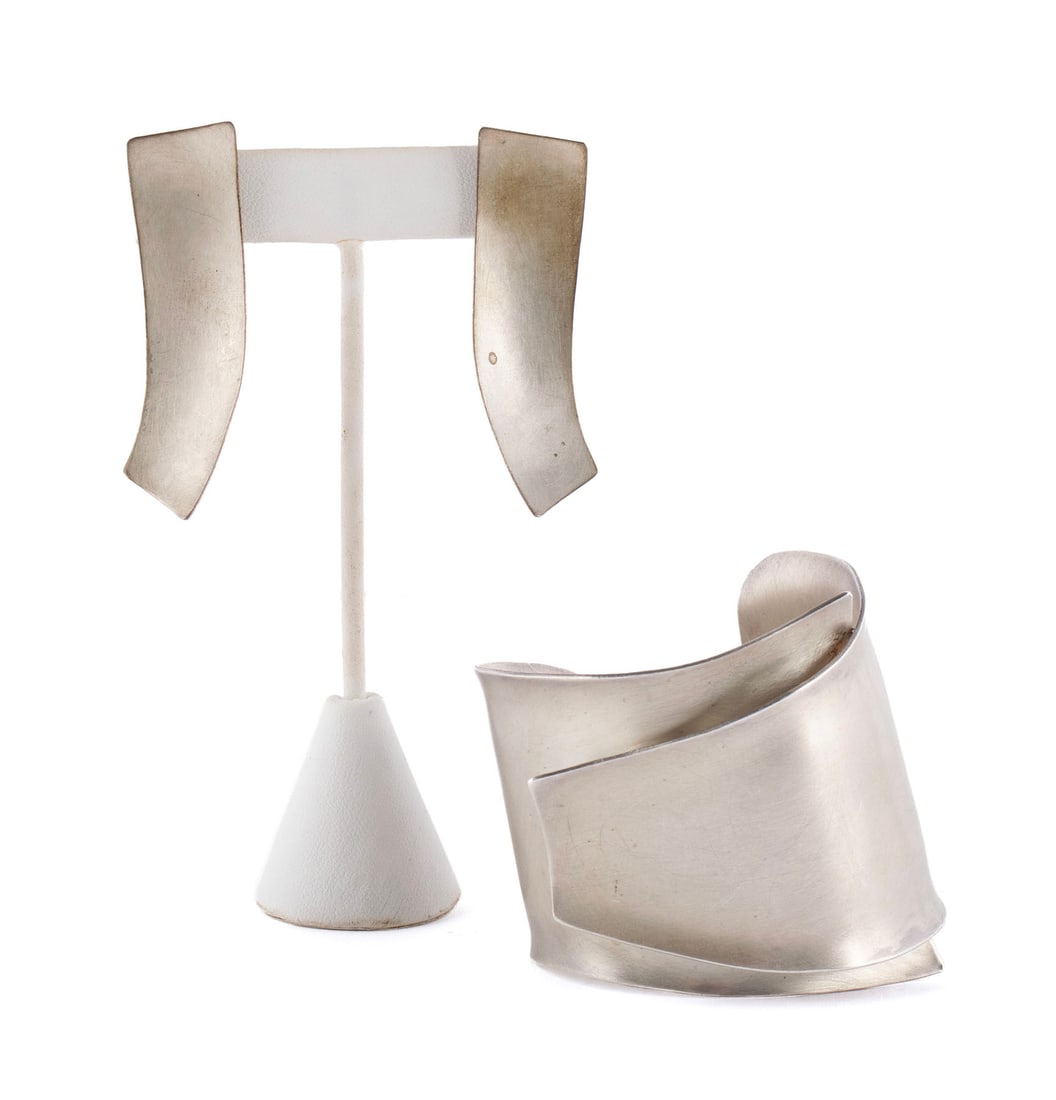 MODERNIST STERLING SILVER CUFF AND EARRINGS (1 of 11)