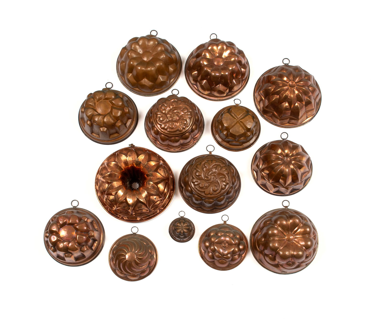 COLLECTION OF COPPER CAKE AND JELLY MOLDS (1 of 7)