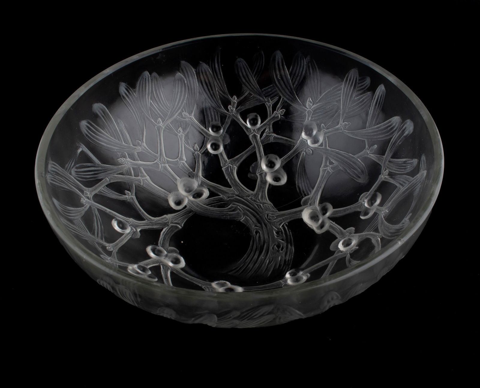 LALIQUE MISTLETOE BOWL (1 of 7)