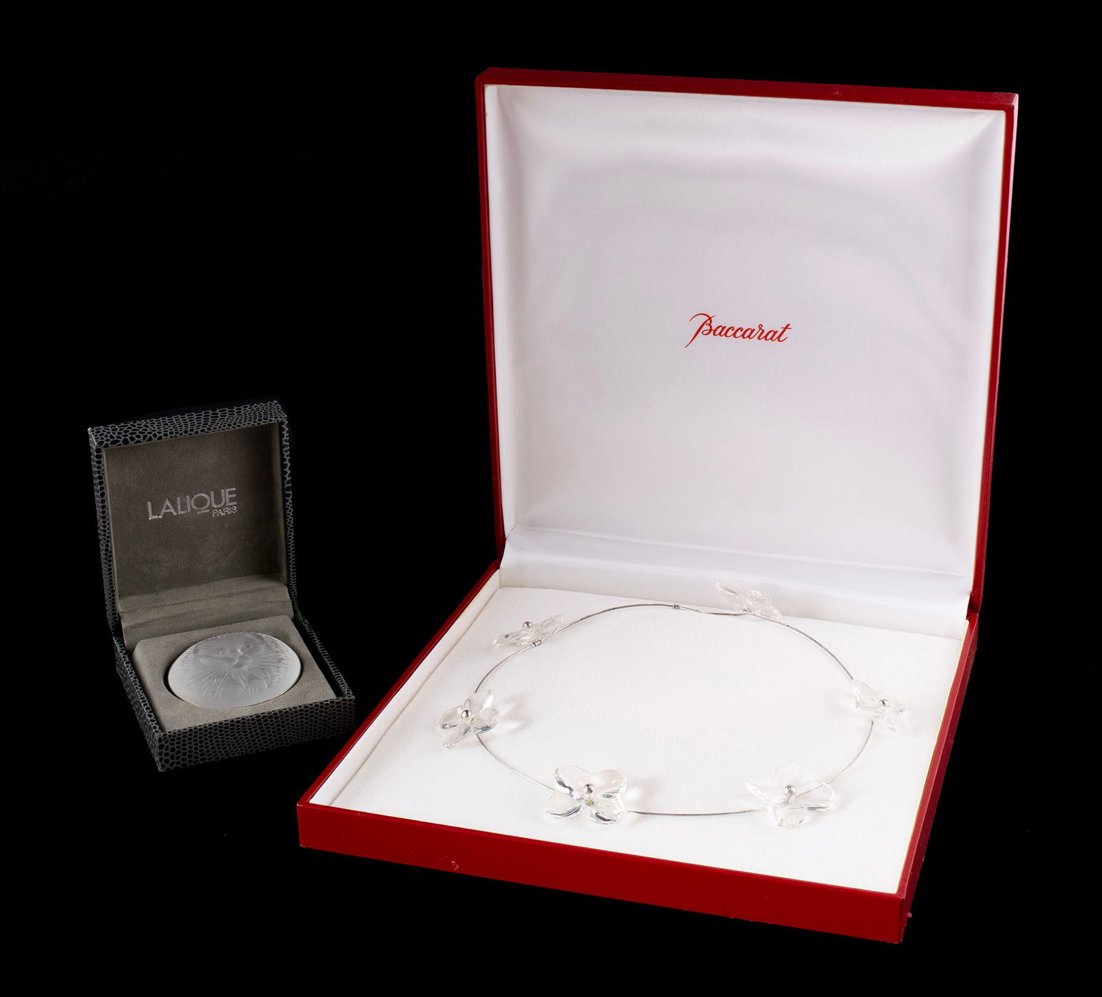 BACCARAT 'HORTENSIA' NECKLACE & LALIQUE MARIE-CLAUDE CAT BROOCH (1 of 9)