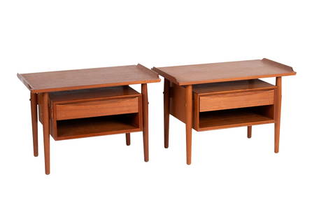 PAIR OF ARNE VODDER FOR SIBAST MOBLER NIGHTSTANDS: PAIR OF ARNE VODDER FOR SIBAST MOBLER NIGHTSTANDSDanish, 1967, teak. Pair of nightstands with tray form tops and single drawer lower sections.19 1/2 x 18 x 28 3/4 in. (49.5 x 45.7 x 73 cm.) Provenance