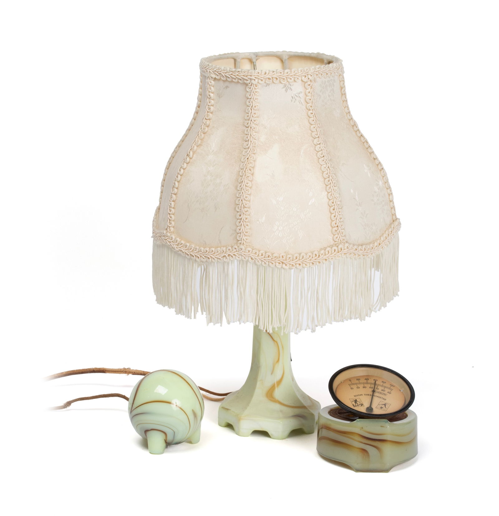 THREE AKRO AGATE GLASS ITEMS (1 of 5)