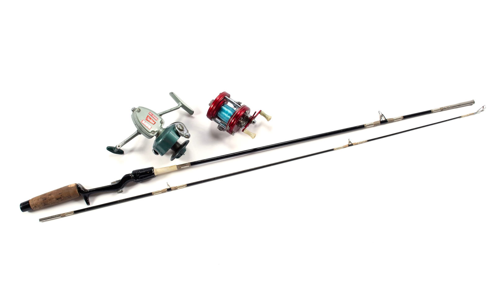 JOE MEDWICK'S UNUSED FISHING REELS & ROD GIFTED AS A PREMIUM FOR HIS INDUCTION INTO BASEBALLS HALL (1 of 8)