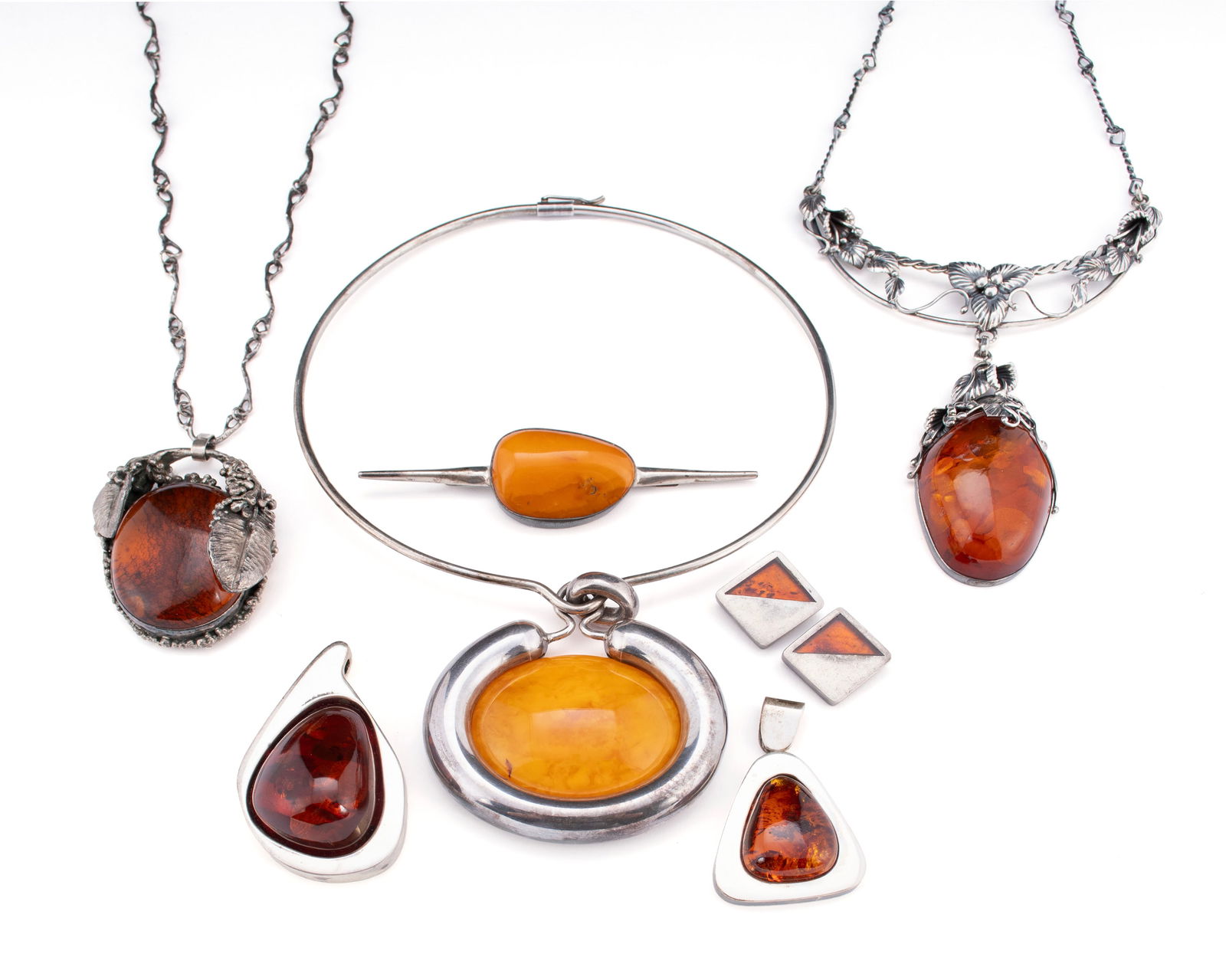 AMBER & SILVER JEWELRY (1 of 10)
