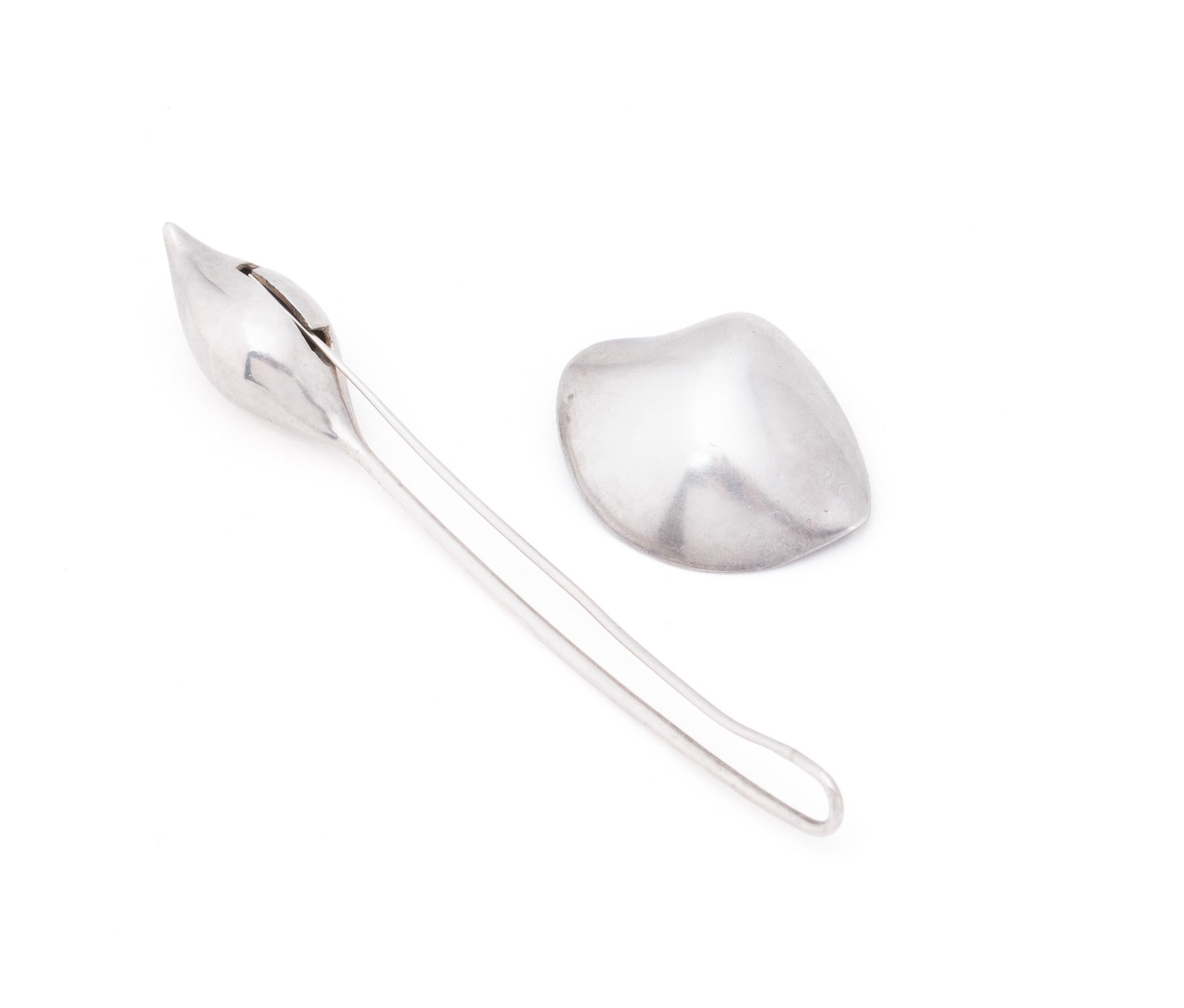 TWO SILVER BROOCHES ATTRIBUTED TO TED MUEHLING (1 of 8)