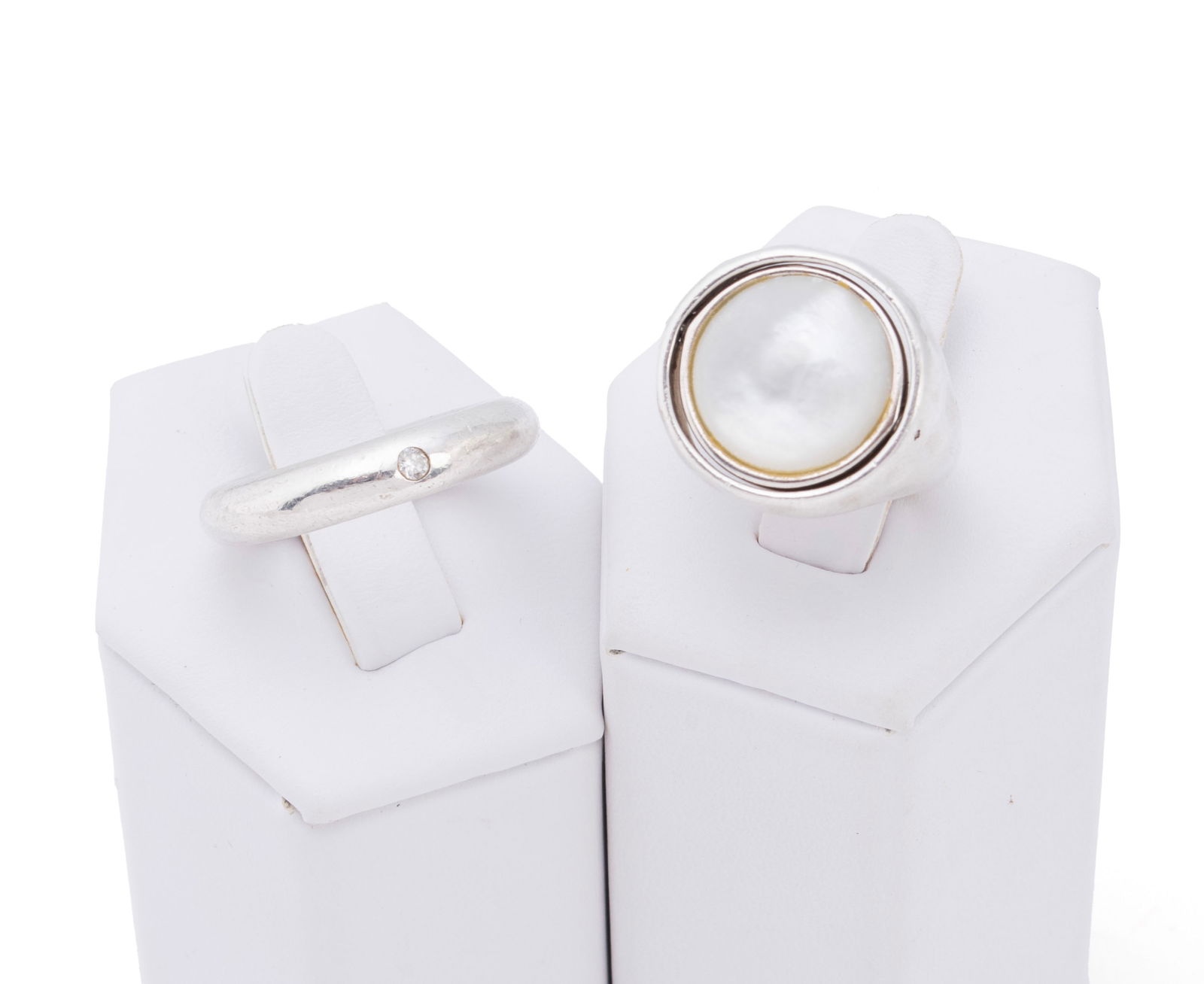 TWO STERLING RINGS (1 of 13)