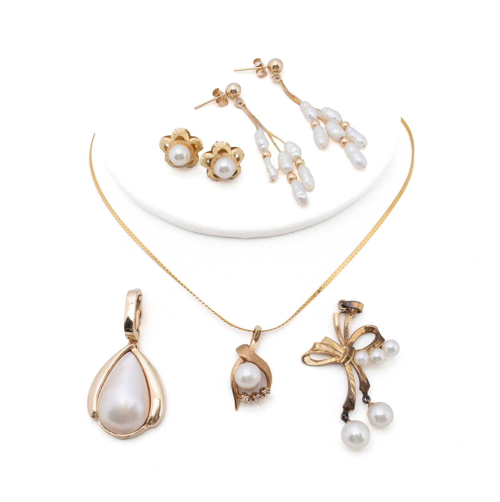 COLLECTION OF GOLD AND PEARL JEWELRY (1 of 13)