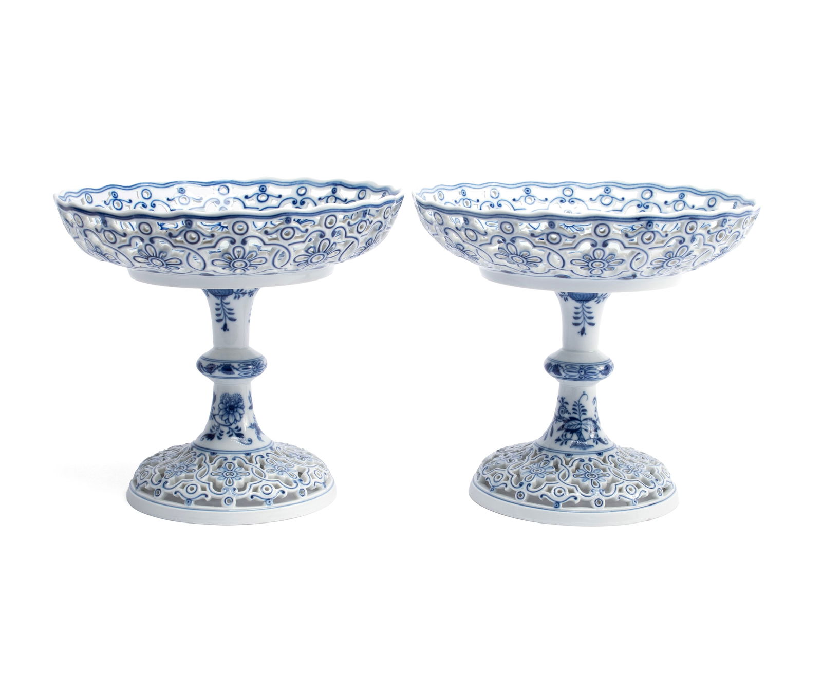 PAIR OF MEISSEN 'BLUE ONION' COMPOTES (1 of 11)