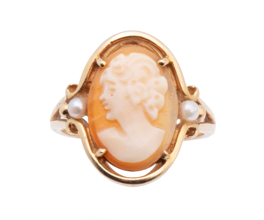 TWO CAMEO RINGS - 2
