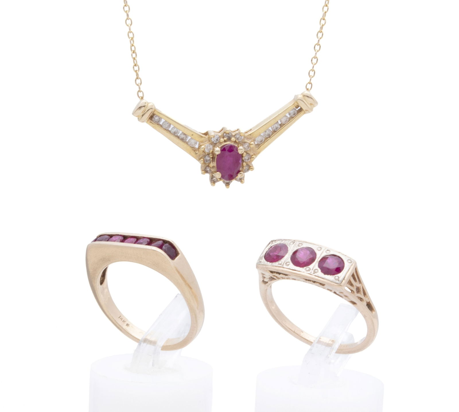 RUBY DIAMOND NECKLACE & TWO RUBY GOLD RINGS (1 of 15)