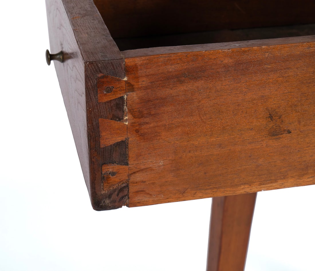 ONE DRAWER WORKTABLE WITH TWO CANDLE STANDS - 7