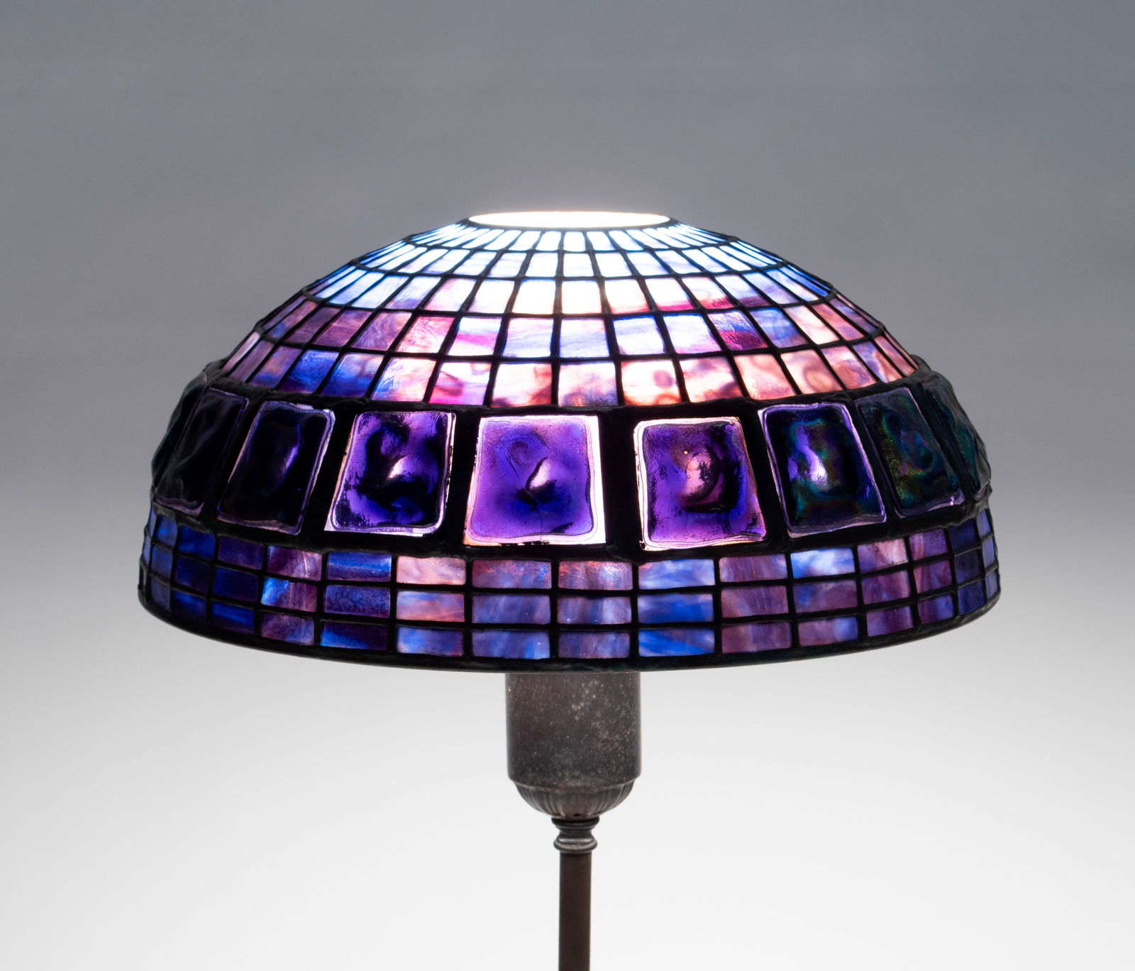 TIFFANY STYLE TURTLEBACK LAMP SHADE - 7