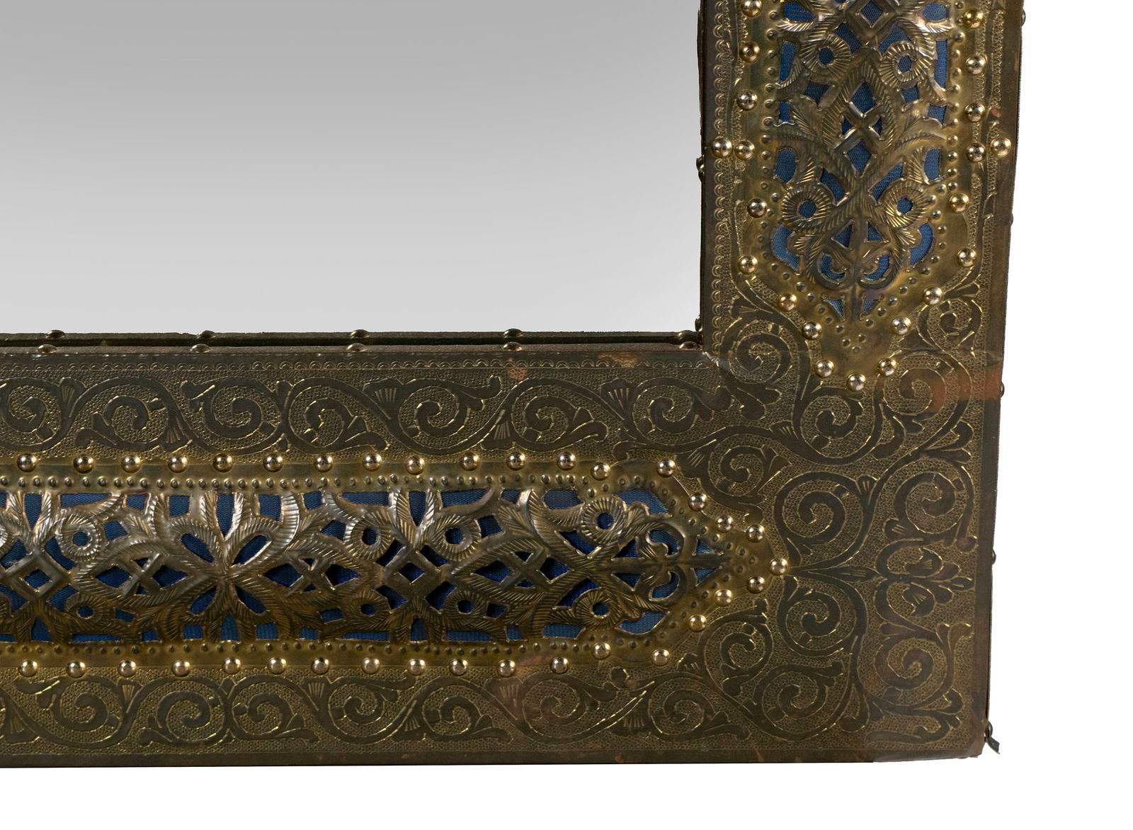 MOROCCAN STYLE MIRROR AND GAME TABLE - 5