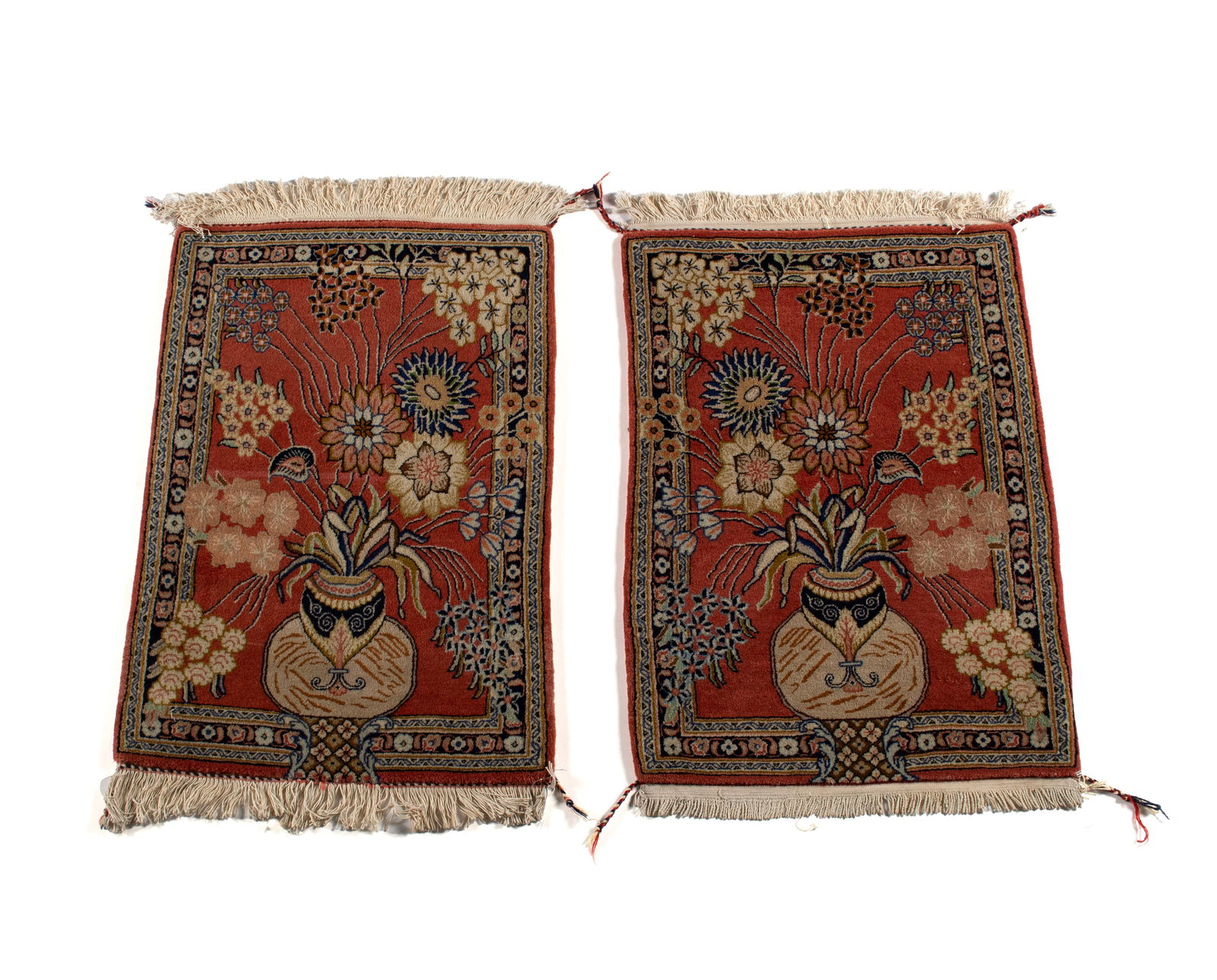 PAIR OF KASHAN DIRECTIONAL THROW RUGS (1 of 5)