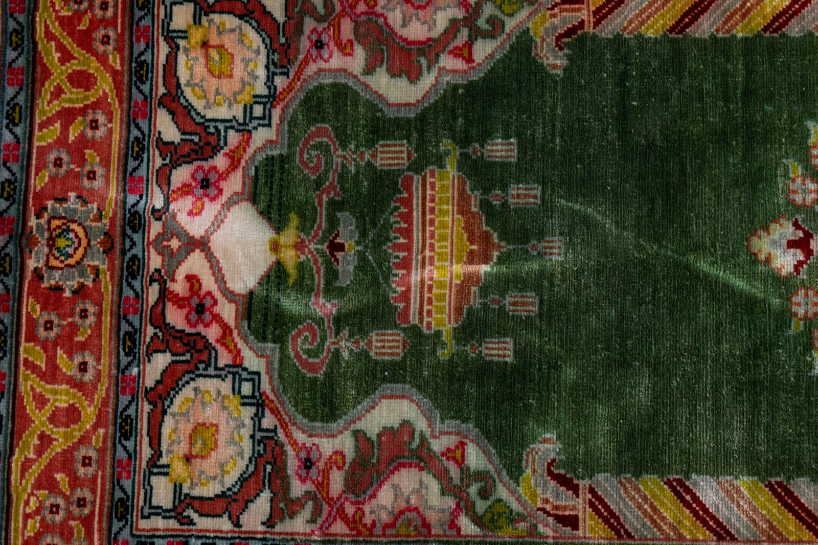 HEREKE SILK PRAYER MAT, SIGNED - 2