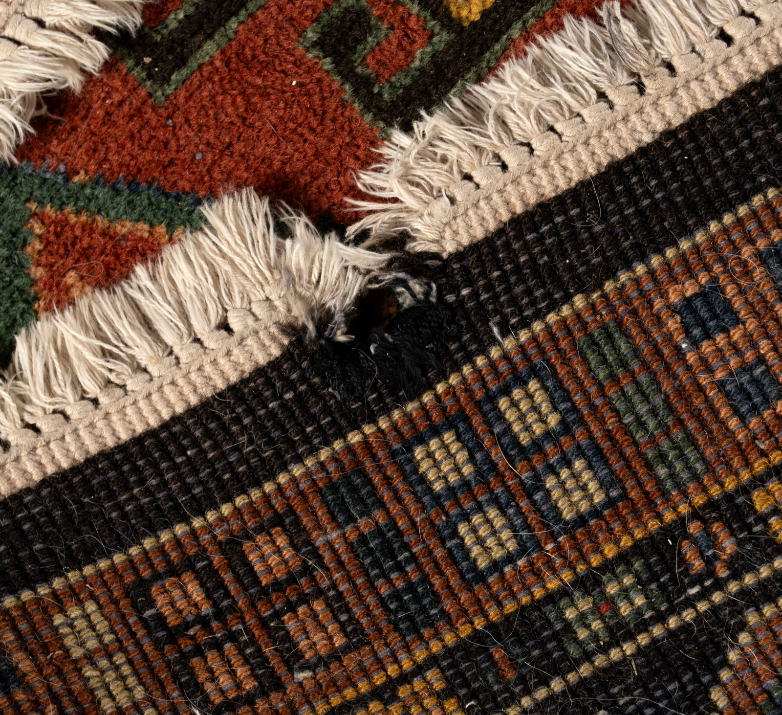 PERSIAN AREA RUG - 10