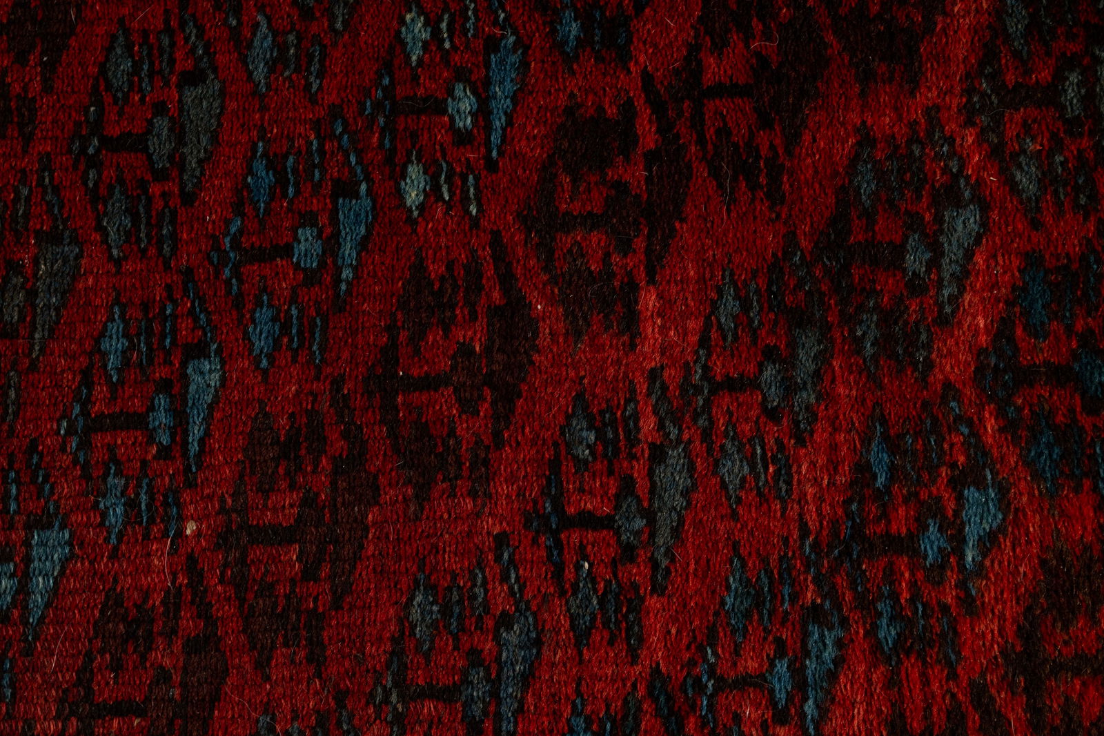 PERSIAN AREA RUG - 3