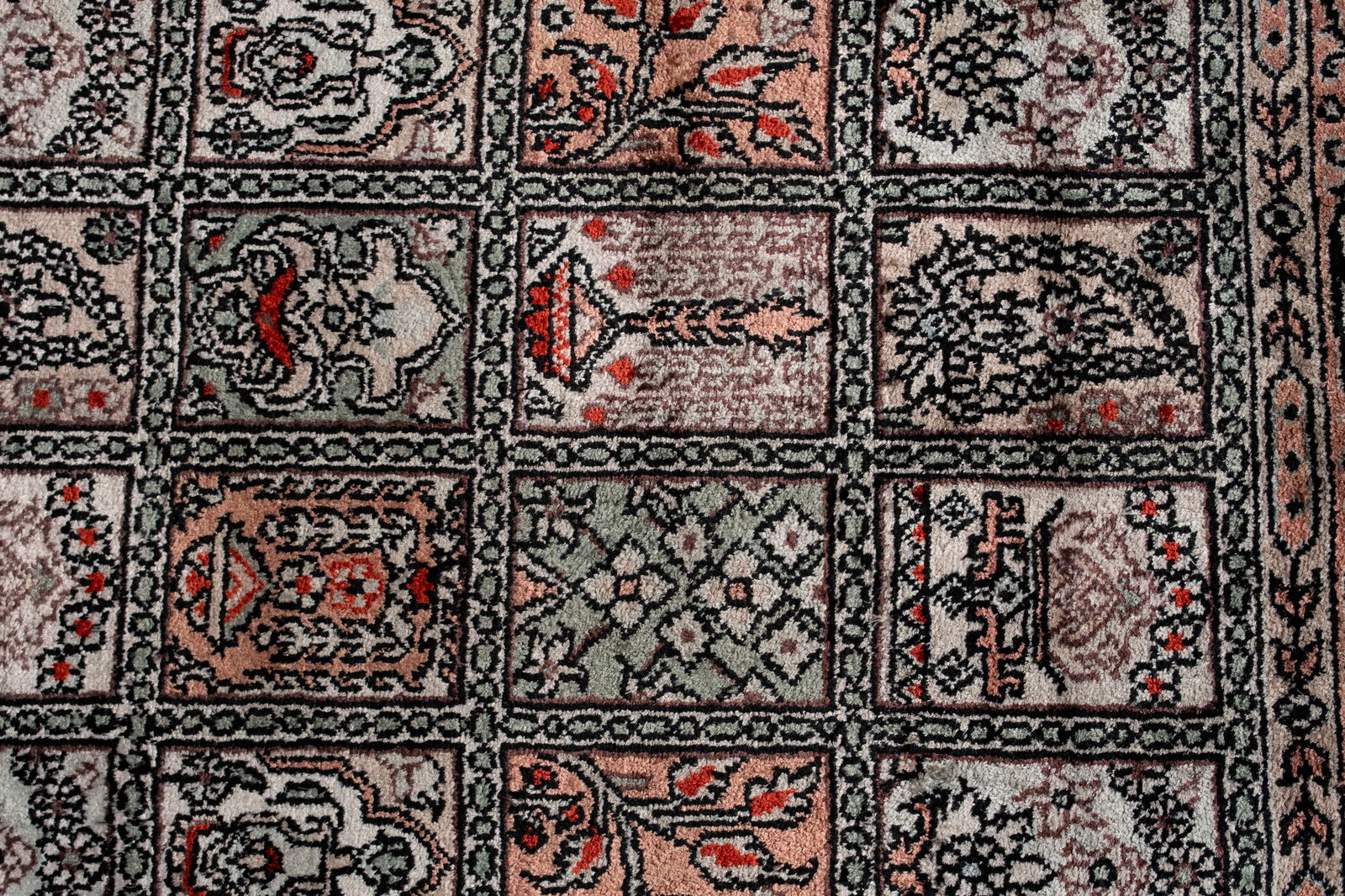 GARDEN PANEL DESIGN LONG RUG - 2