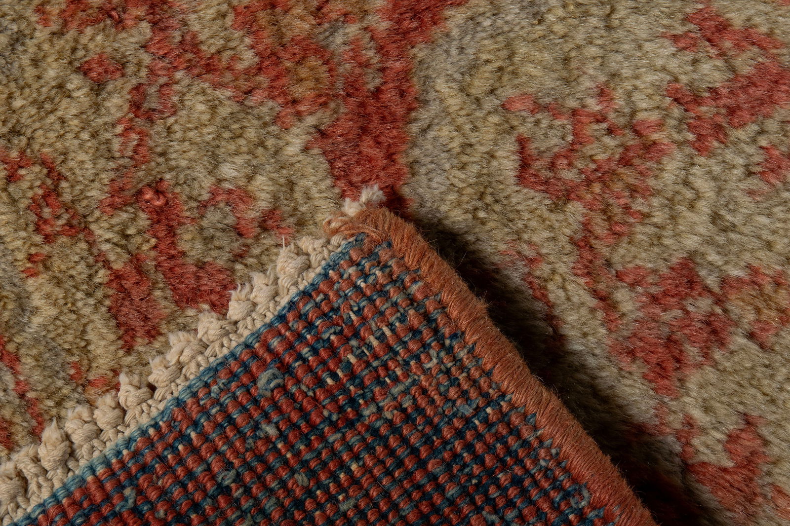 OUSHAK DESIGN LARGE ROOM RUG - 4