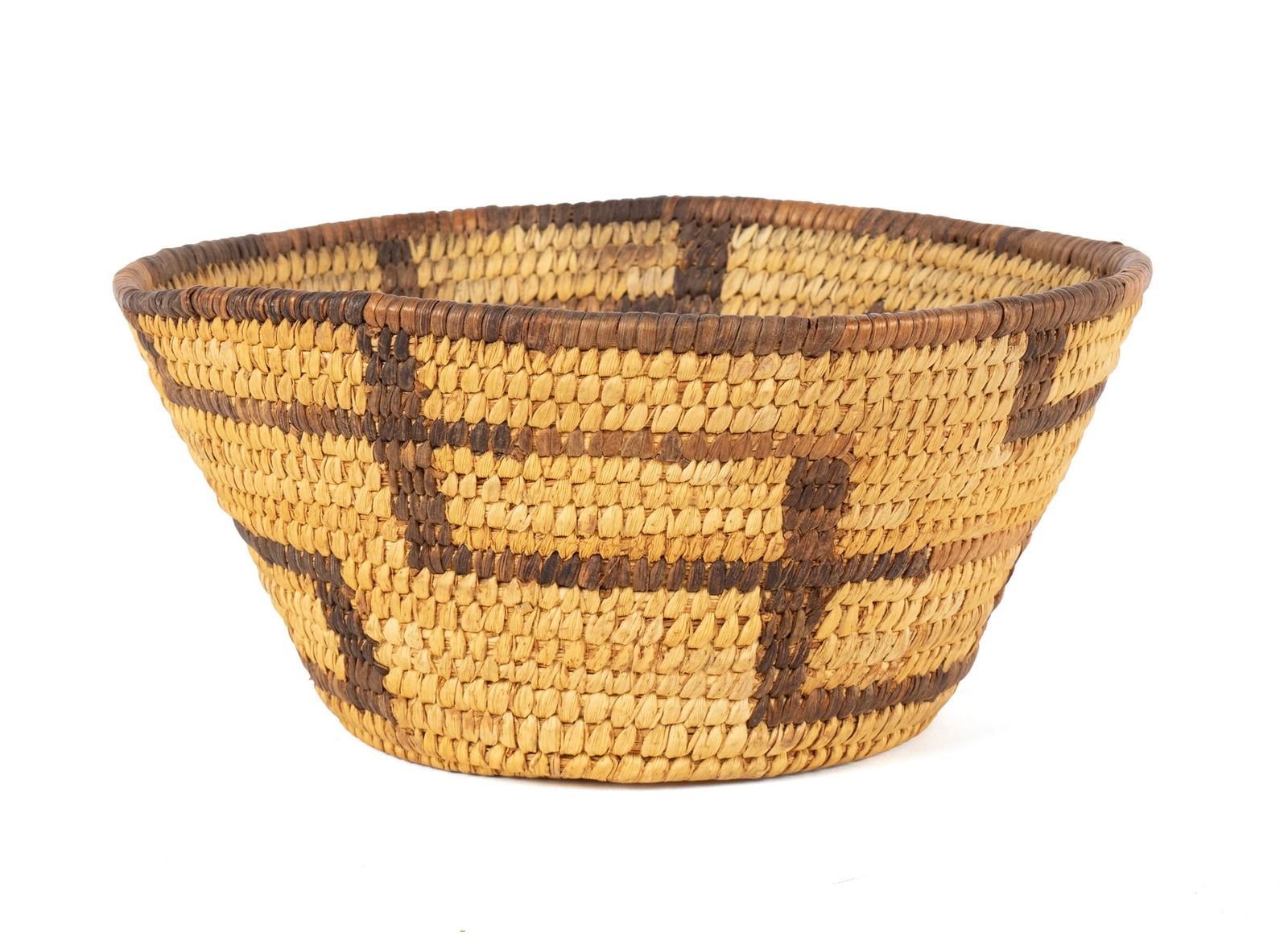 PIMA / PAPAGO COILED BASKET (1 of 6)