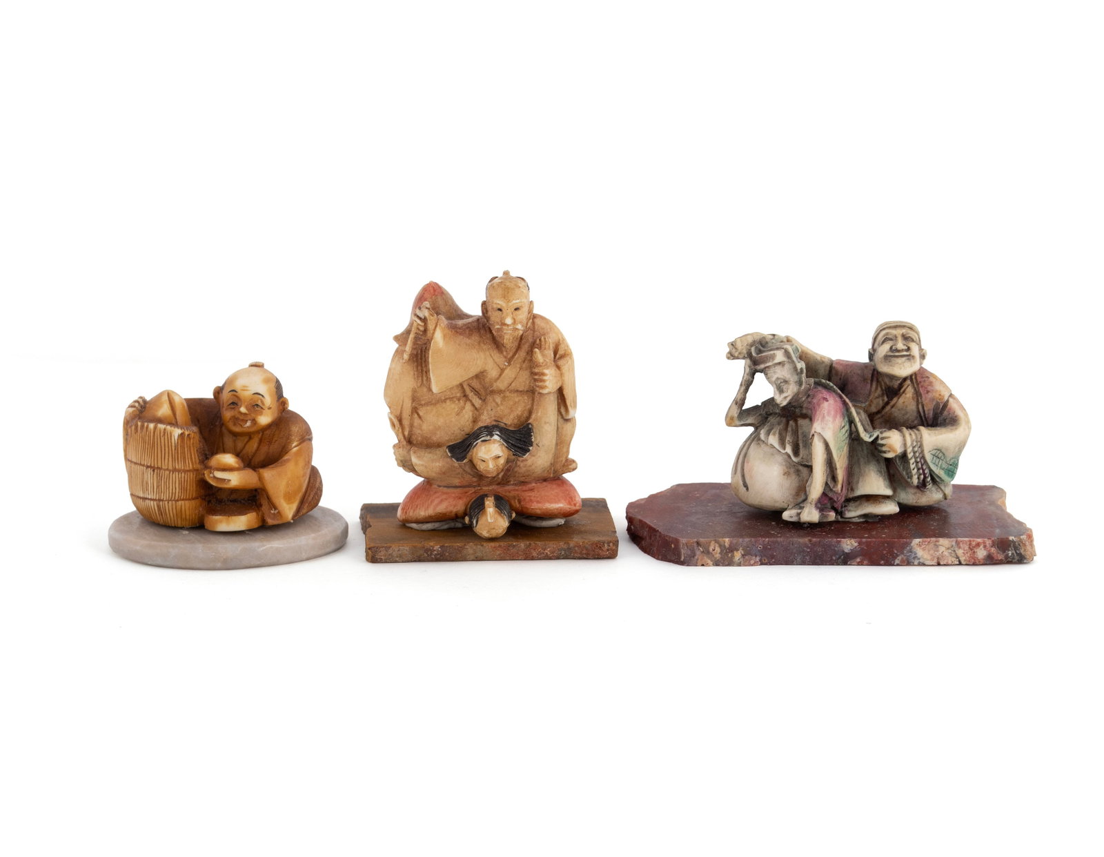 CARVED NETSUKE FIGURES AND SNUFF - 6