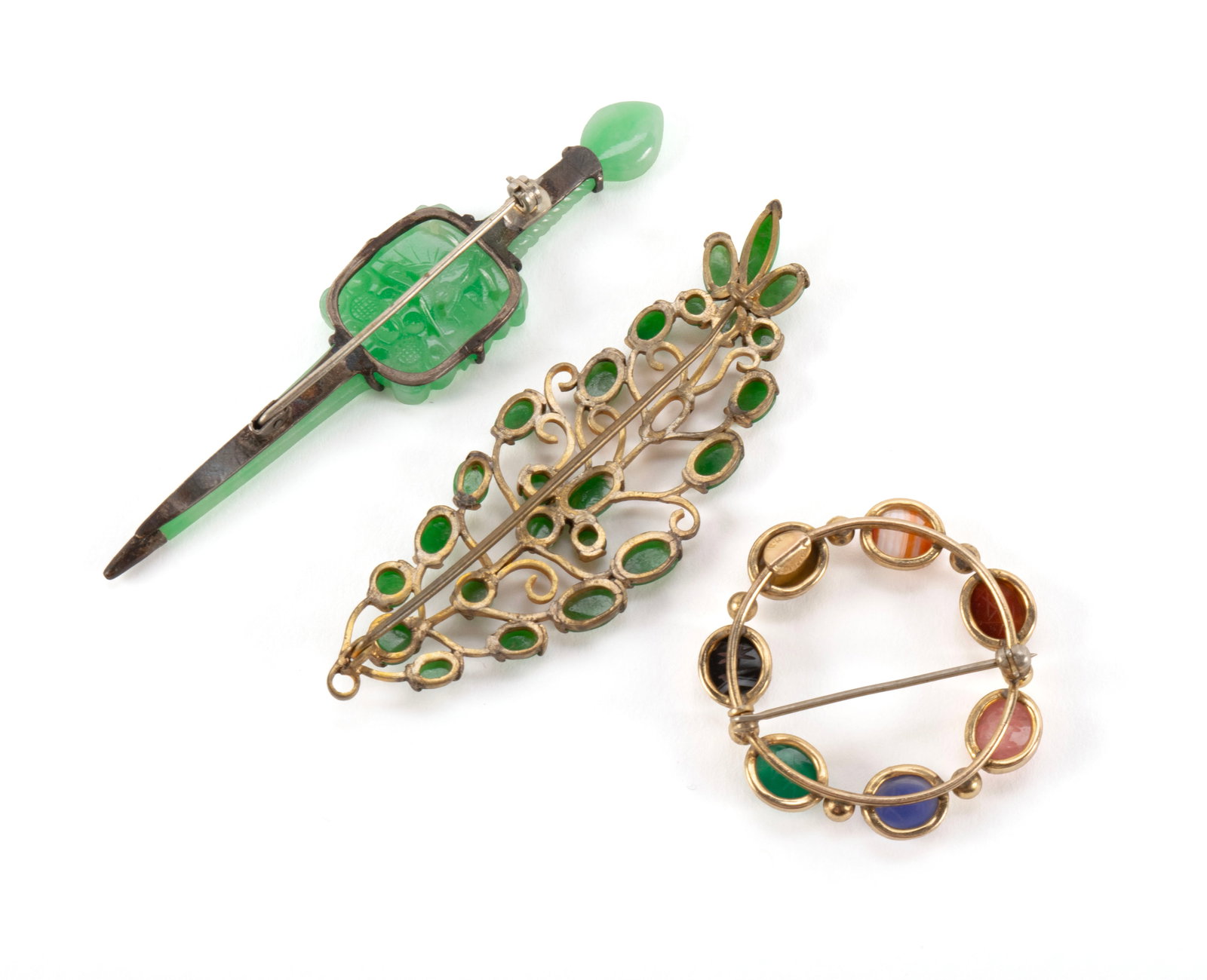 SEVEN PIECES OF JADE JEWELRY - 3