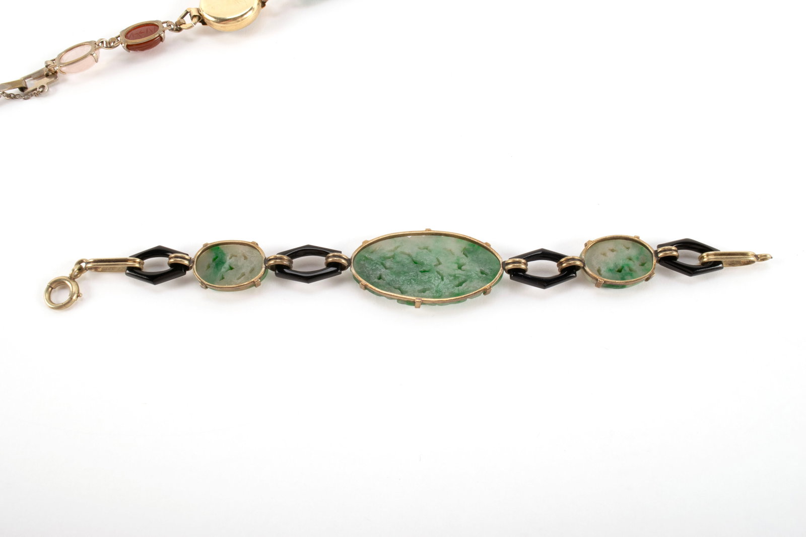 SEVEN PIECES OF JADE JEWELRY - 8