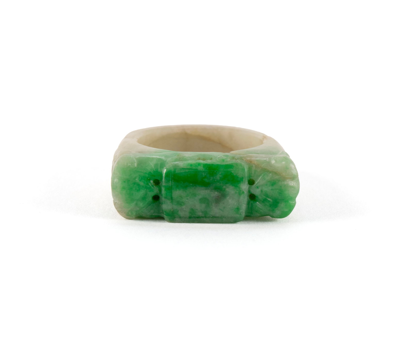 SEVEN PIECES OF JADE JEWELRY - 9
