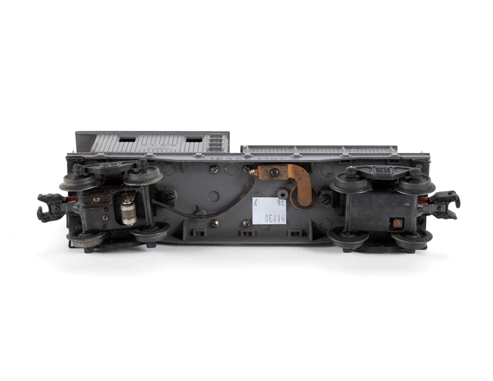 LIONEL TRAIN SET - 8