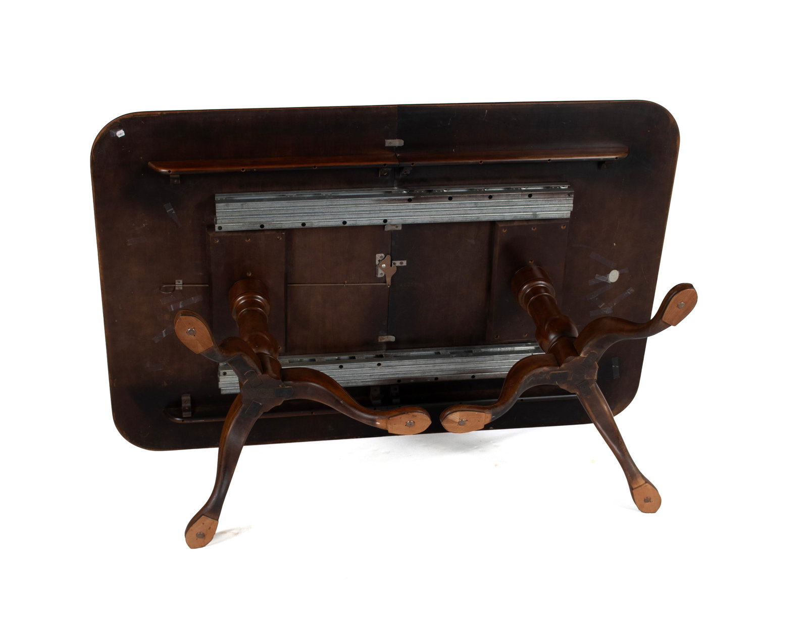 GEORGIAN STYLE DINING TABLE BY BAKER - 11