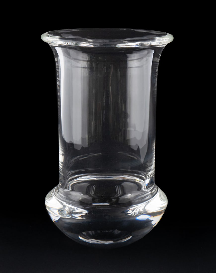 STEUBEN GLASS VASE (1 of 6)