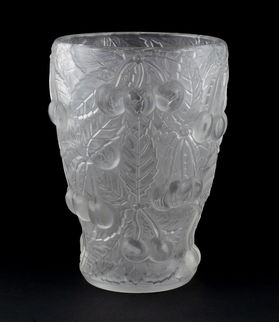 MOLDED GLASS VASE IN THE MANNER OF LALIQUE (1 of 6)