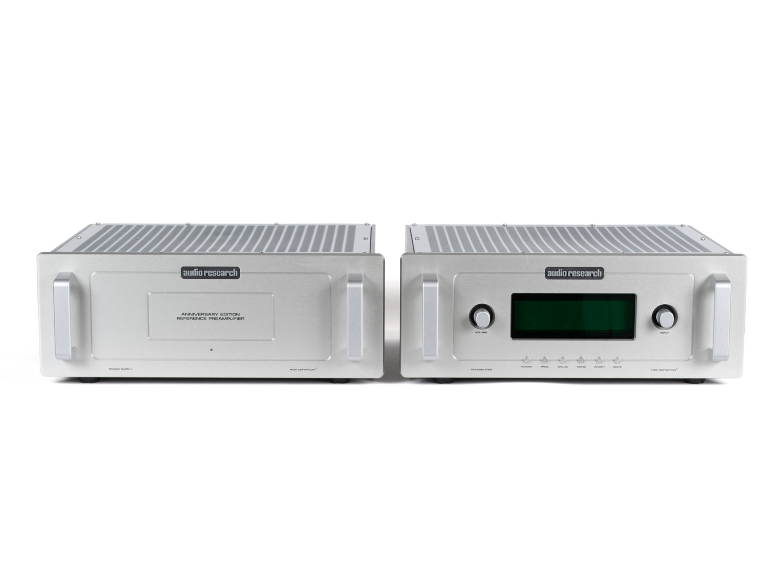 AUDIO RESEARCH ANNIVERSARY REFERENCE PREAMPLIFIER: AUDIO RESEARCH ANNIVERSARY REFERENCE PREAMPLIFIER 40th Anniversary two-chassis (2) vacuum-tube stereo preamplifier, original box with owner's manual. Power source: 7 1/2 x 19 x 17 1/2 in. (19.1 x