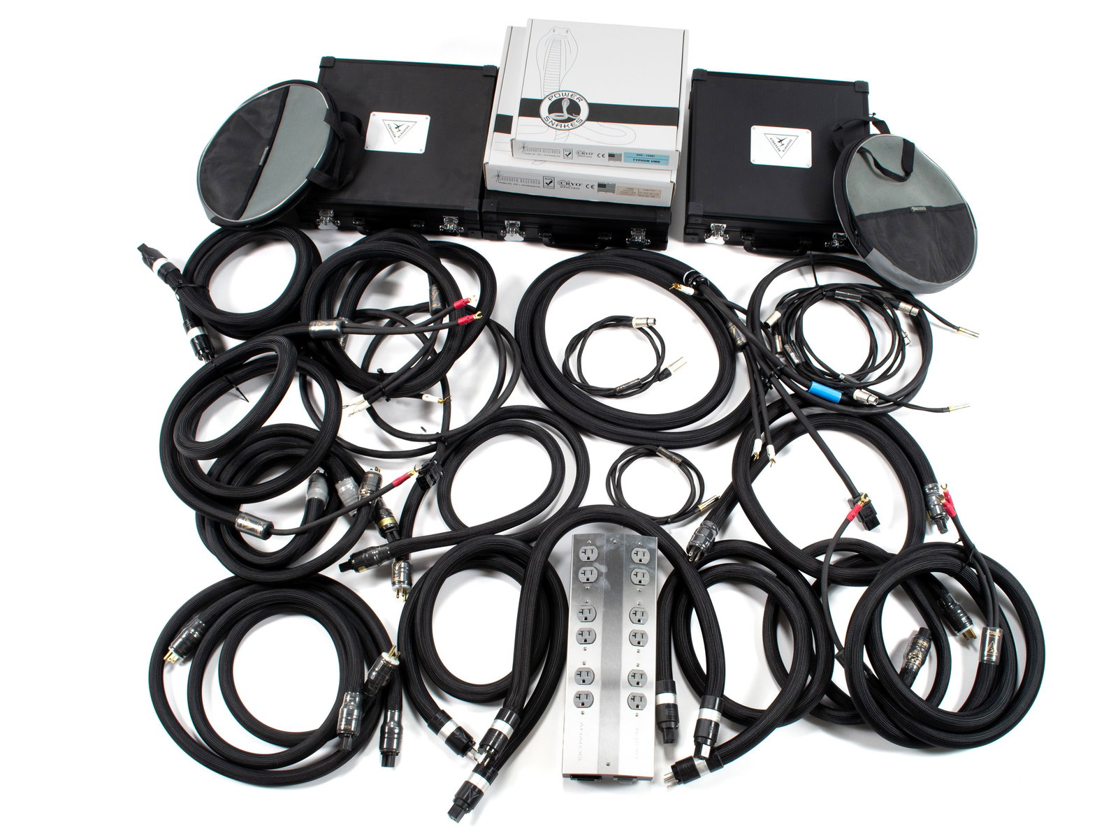 SHUNYATA VENOM POWER CONDITIONER TOGETHER WITH TWENTY-TWO ASSORTED SHUNYATA RESEARCH CABLES: SHUNYATA VENOM POWER CONDITIONER TOGETHER WITH TWENTY-TWO ASSORTED SHUNYATA RESEARCH CABLES Venom MPC-12 analog/digital power conditioner, (4) Four "Anaconda" 10 foot long speaker cables, (1)