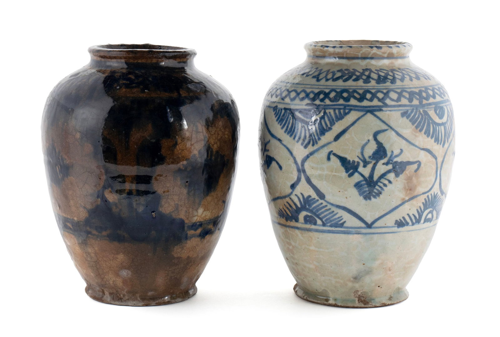 TWO PERSIAN SAFAVID JARS (1 of 11)