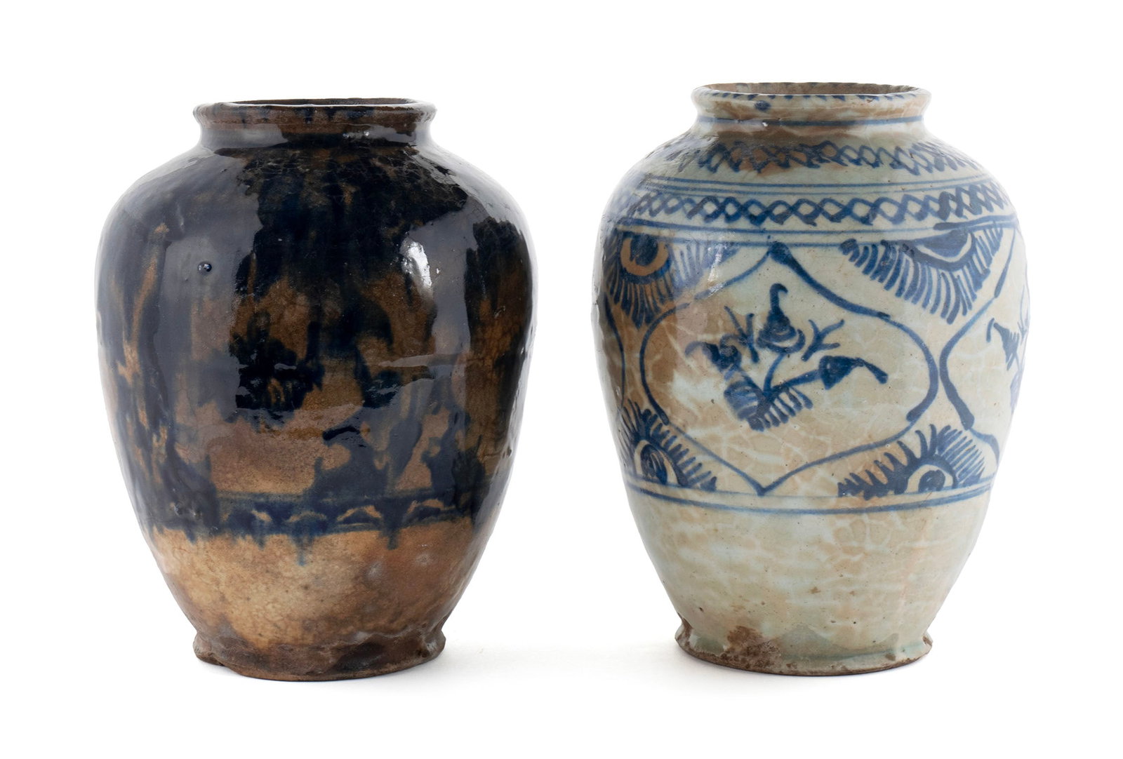 TWO PERSIAN SAFAVID JARS - 6