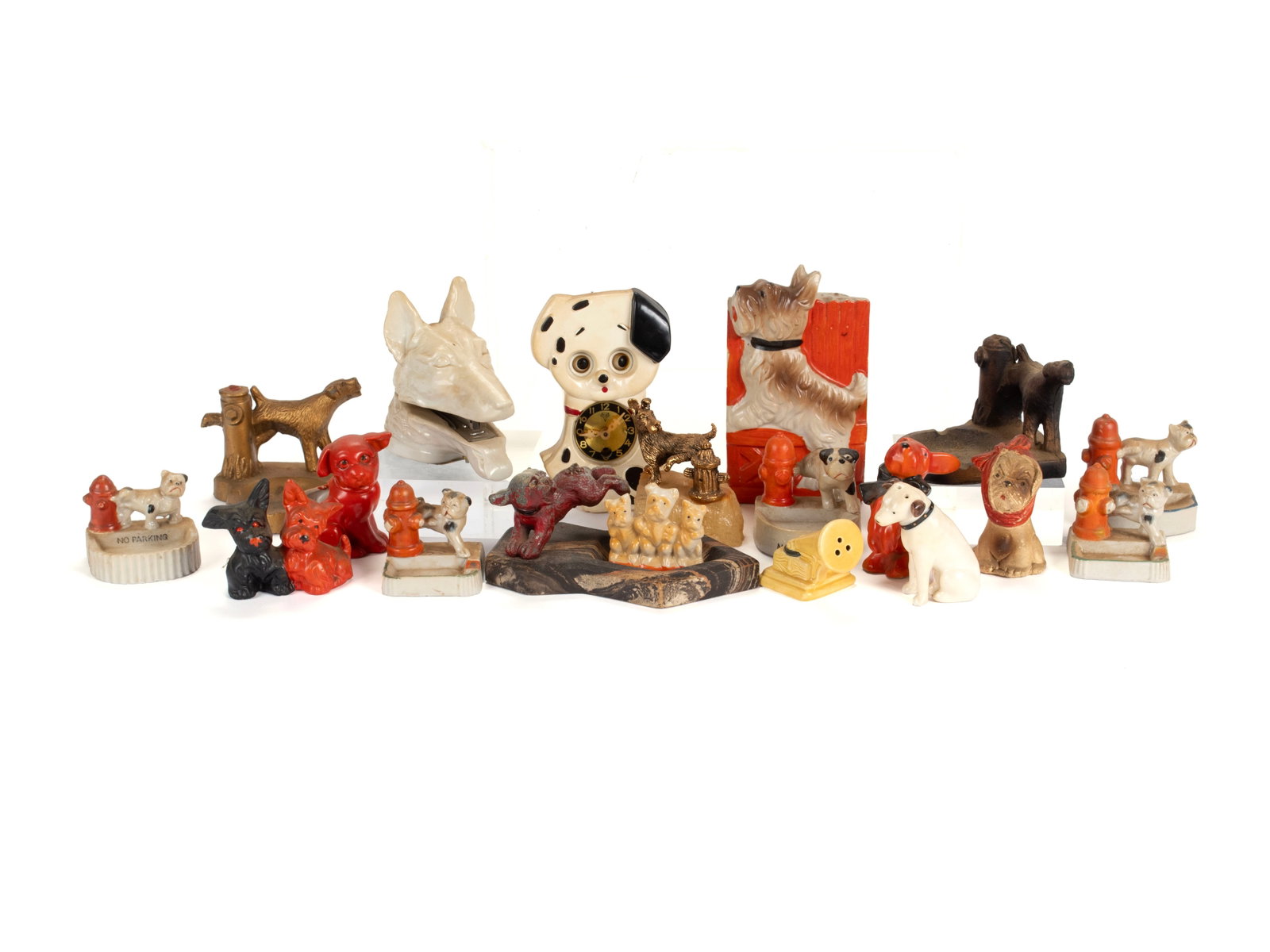 COLLECTION OF DOG NOVELTIES AND FIGURES (27) (1 of 7)