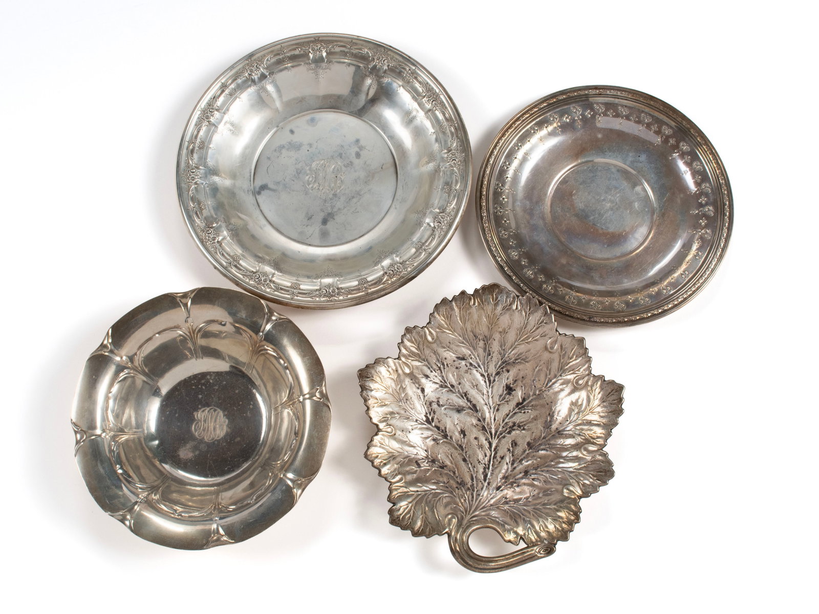 FOUR STERLING SILVER TRAYS AND BOWL (1 of 8)