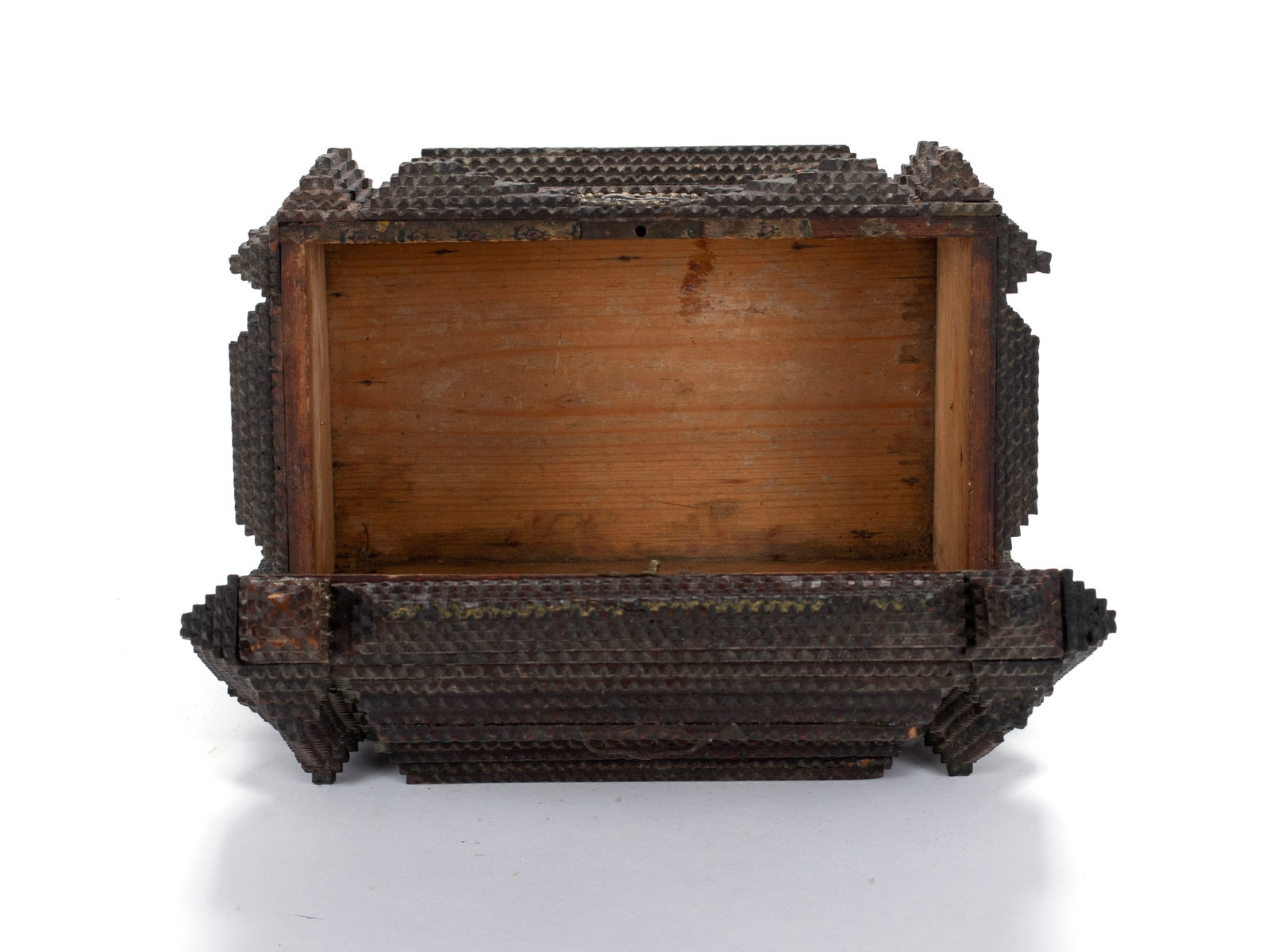 TRAMP ART BOX - 7