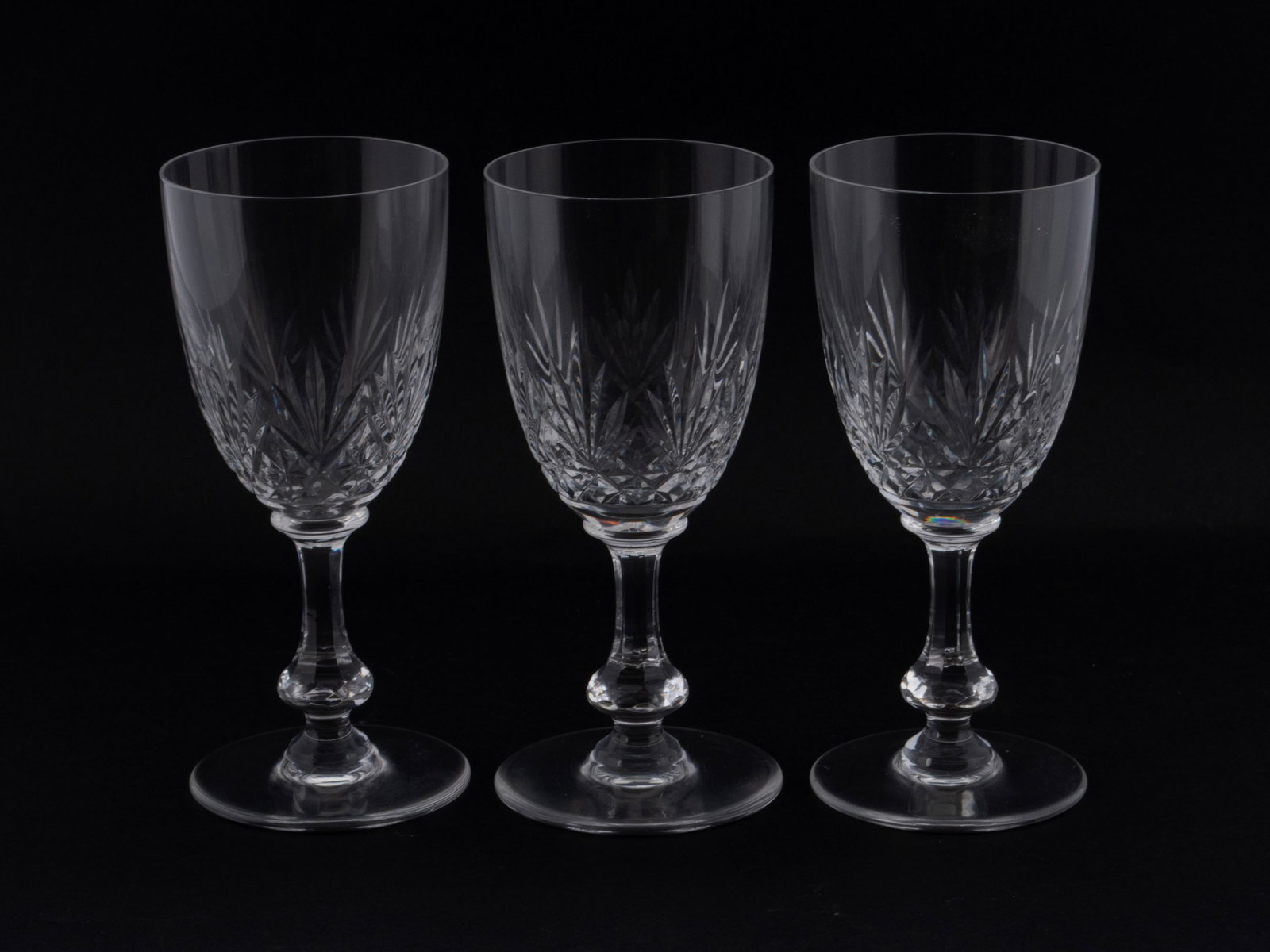 ST. LOUIS 'MUSSETTE' PATTERN STEMWARE - 2