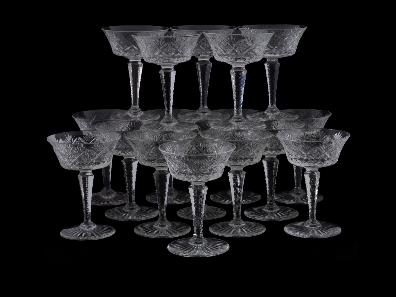 ST. LOUIS 'MUSSETTE' PATTERN STEMWARE - 3