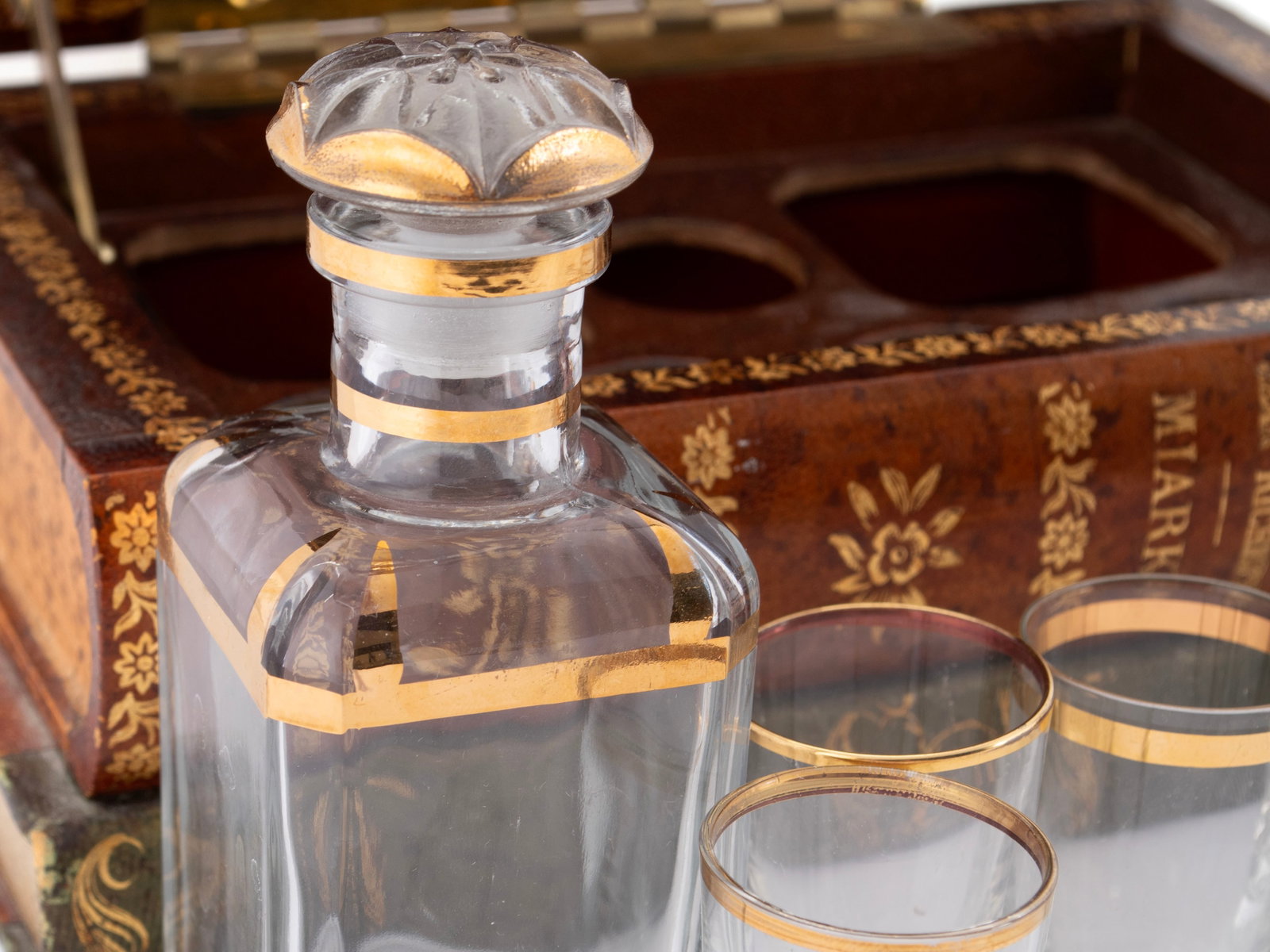 FAUX BOOK STACK CAVE A LIQUEUR - 4