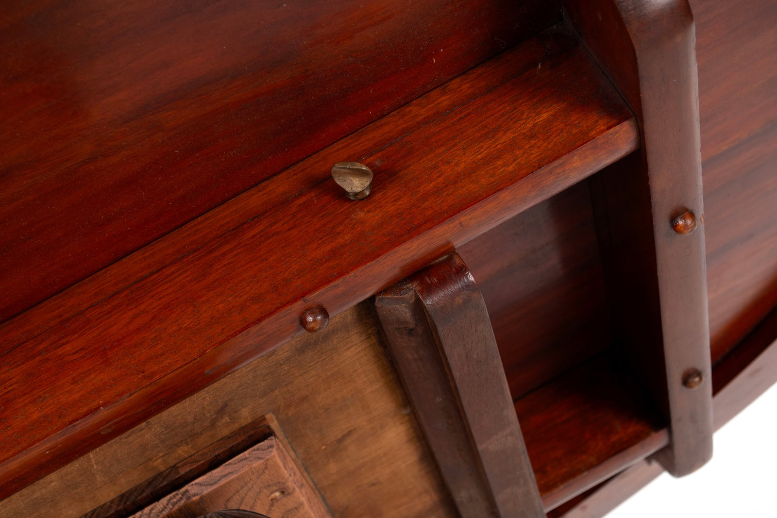 PEDESTAL COFFEE TABLE - 8