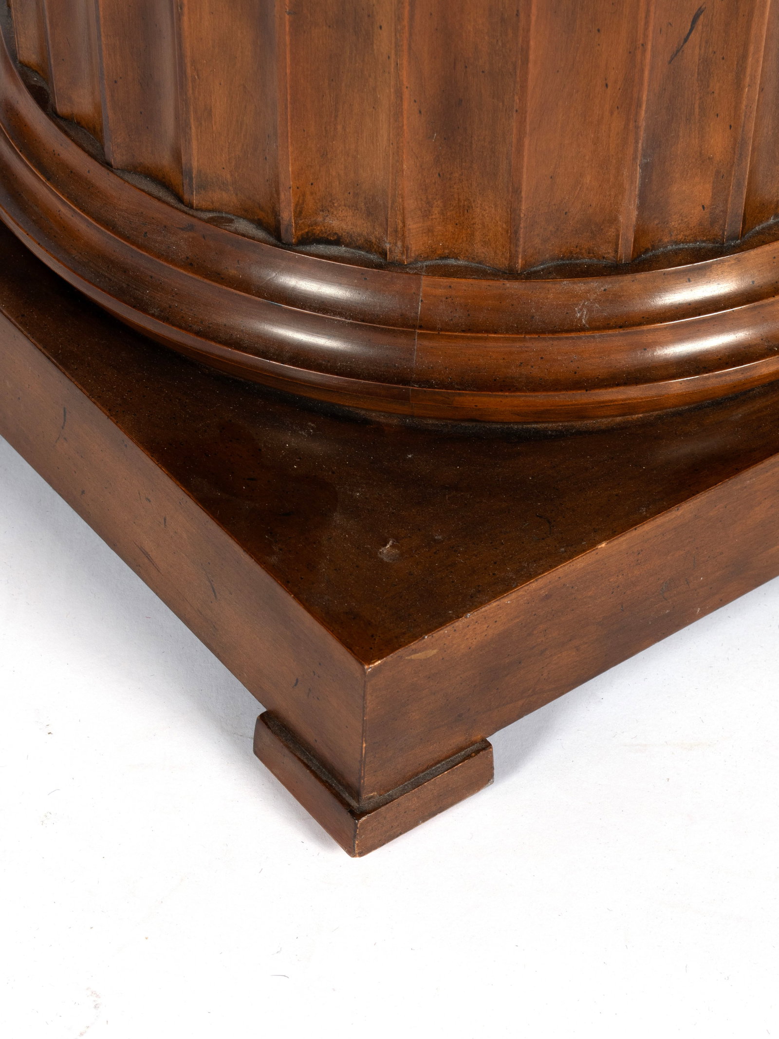 BAKER FLUTED COLUMN PEDESTAL - 5